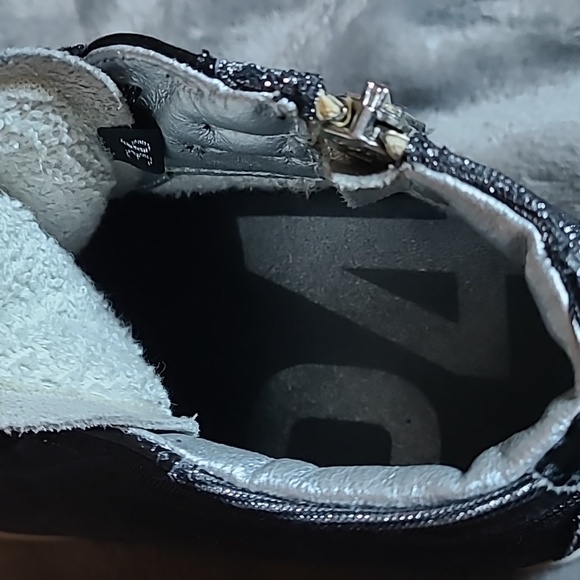 P448 High Tops - Picture 4 of 6